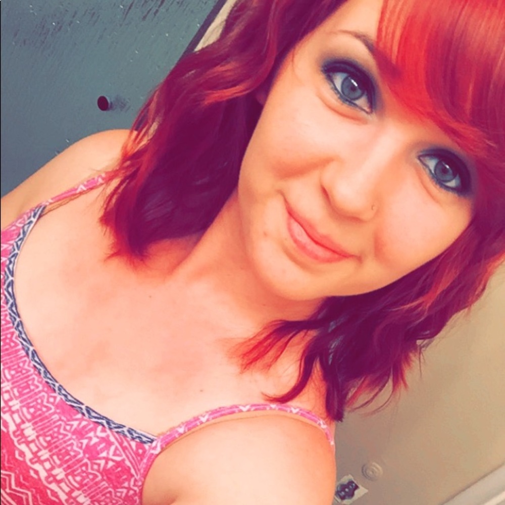 Meet your Posher, Leslie